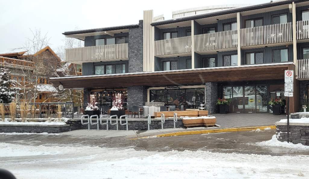 Pet-friendly Banff Aspen Lodge and Whitbark Cafe