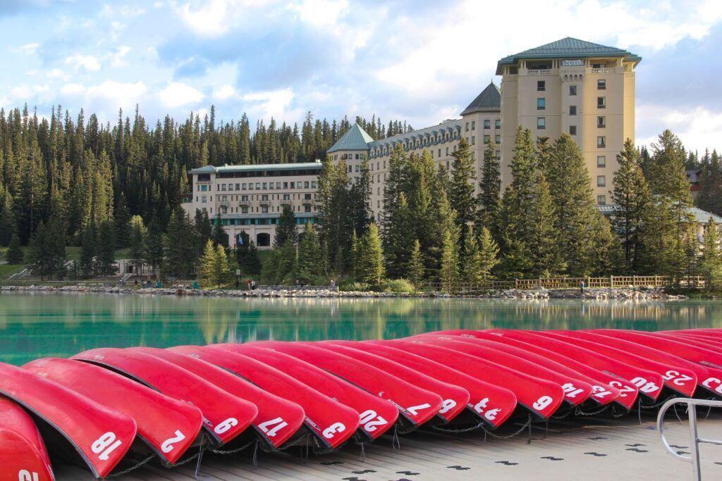 Fairmont Chateau Lake Louise hotel and lake