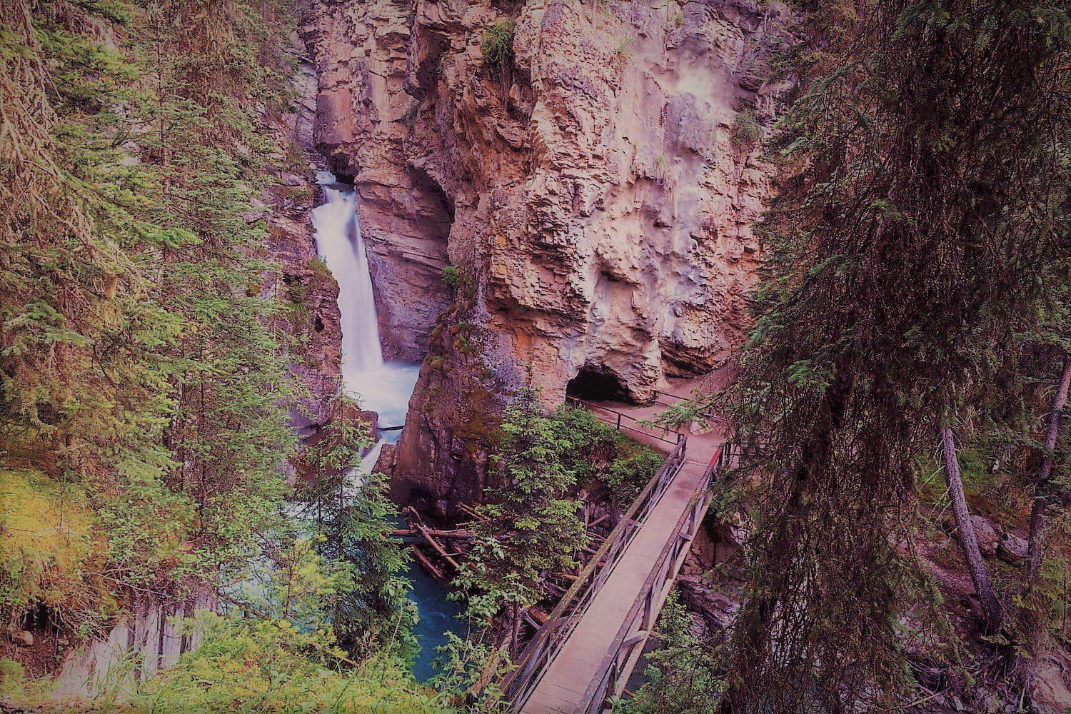 Johnston Canyon Hike - 2024 Guide