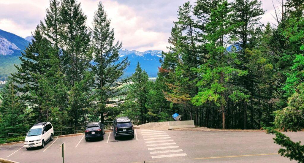Upper parking lot at Tunnel Mountain Trail, Banff 