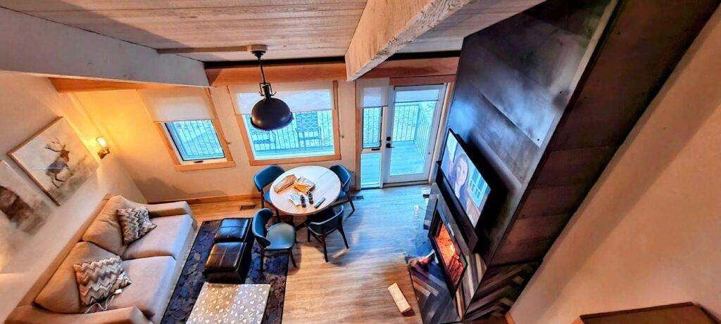 Tunnel Mountain Resort cabin with wood burning fireplace